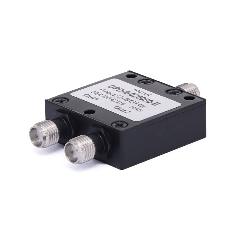 2-Way SMA Power Divider From 2 GHz to 8 GHz Rated at 30 Watts