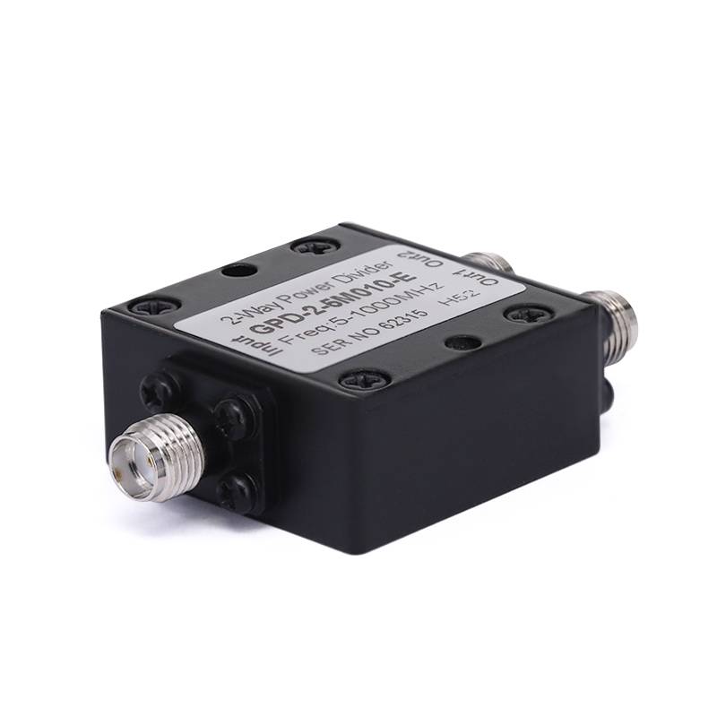 2-Way SMA Power Divider From 5 MHz to 1 GHz Rated at 1 Watts