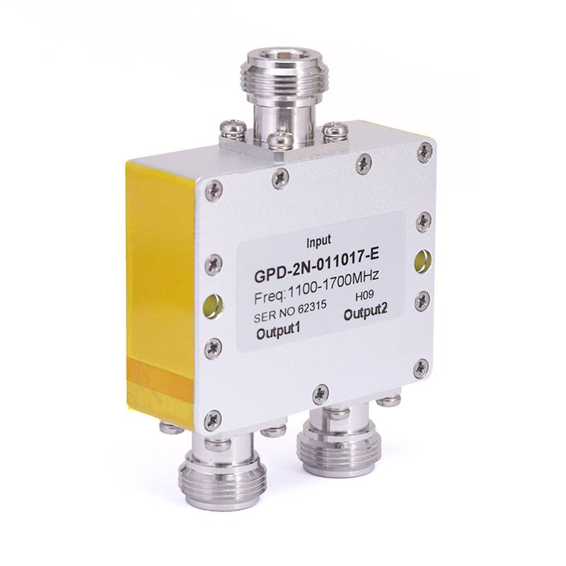 2-Way N Power Divider, One Output with DC Block, From 1.1 GHz to 1.7 GHz Rated at 30 Watts