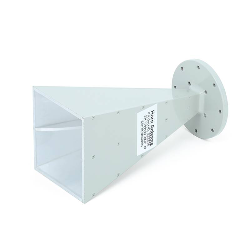 Waveguide Standard Horn Antenna Operating from 18 GHz to 40 GHz with a Nominal 20 dBi Gain | 2.92mm Female Input Connector