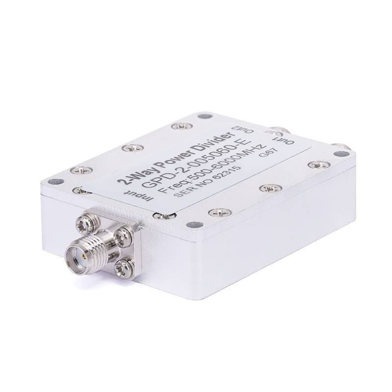 2-Way SMA Power Divider From 0.5 GHz to 6 GHz Rated at 30 Watts